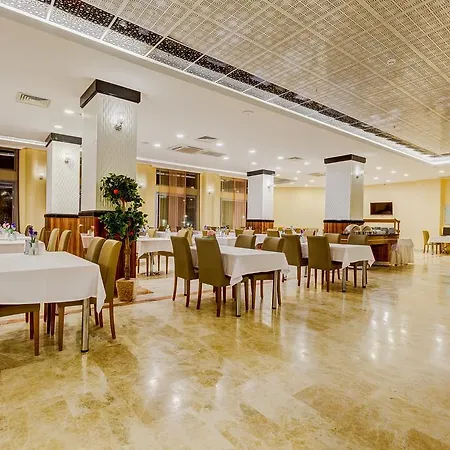 Kaynesia Spa & Wellness Hotel מלון Turgutlu