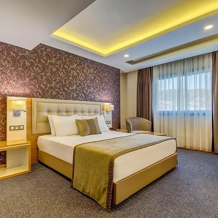 מלון Kaynesia Spa & Wellness Hotel Turgutlu