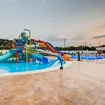 Kaynesia & Welness Hotel 4*